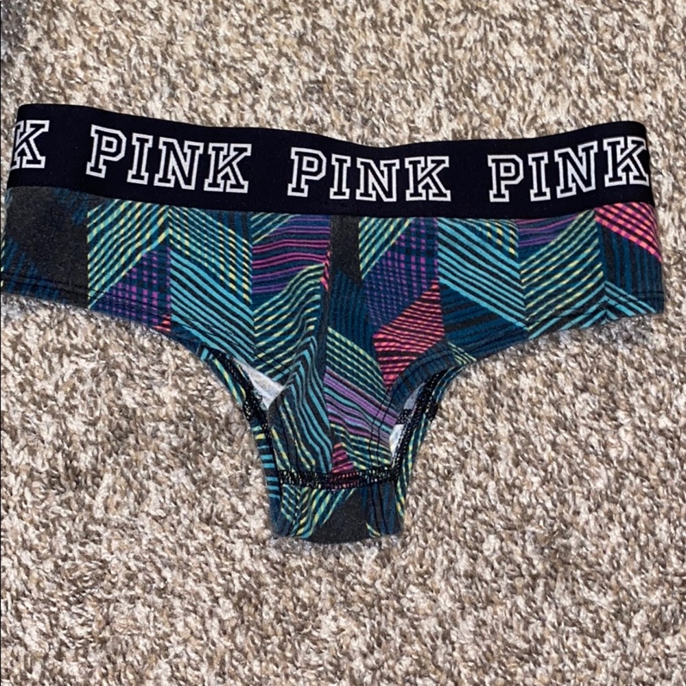 VS 🌸 - Picture 3 of 8